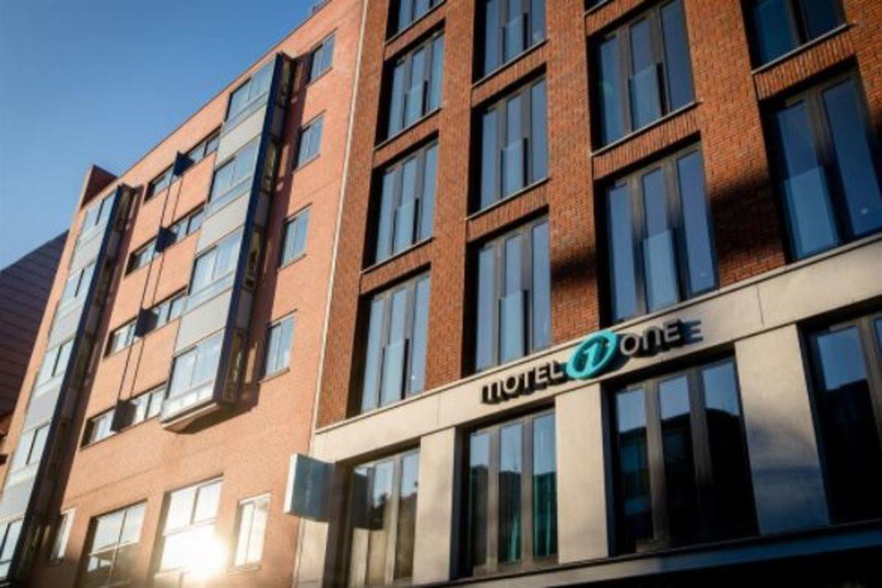 Motel One Amsterdam-Waterlooplein Bagian luar foto