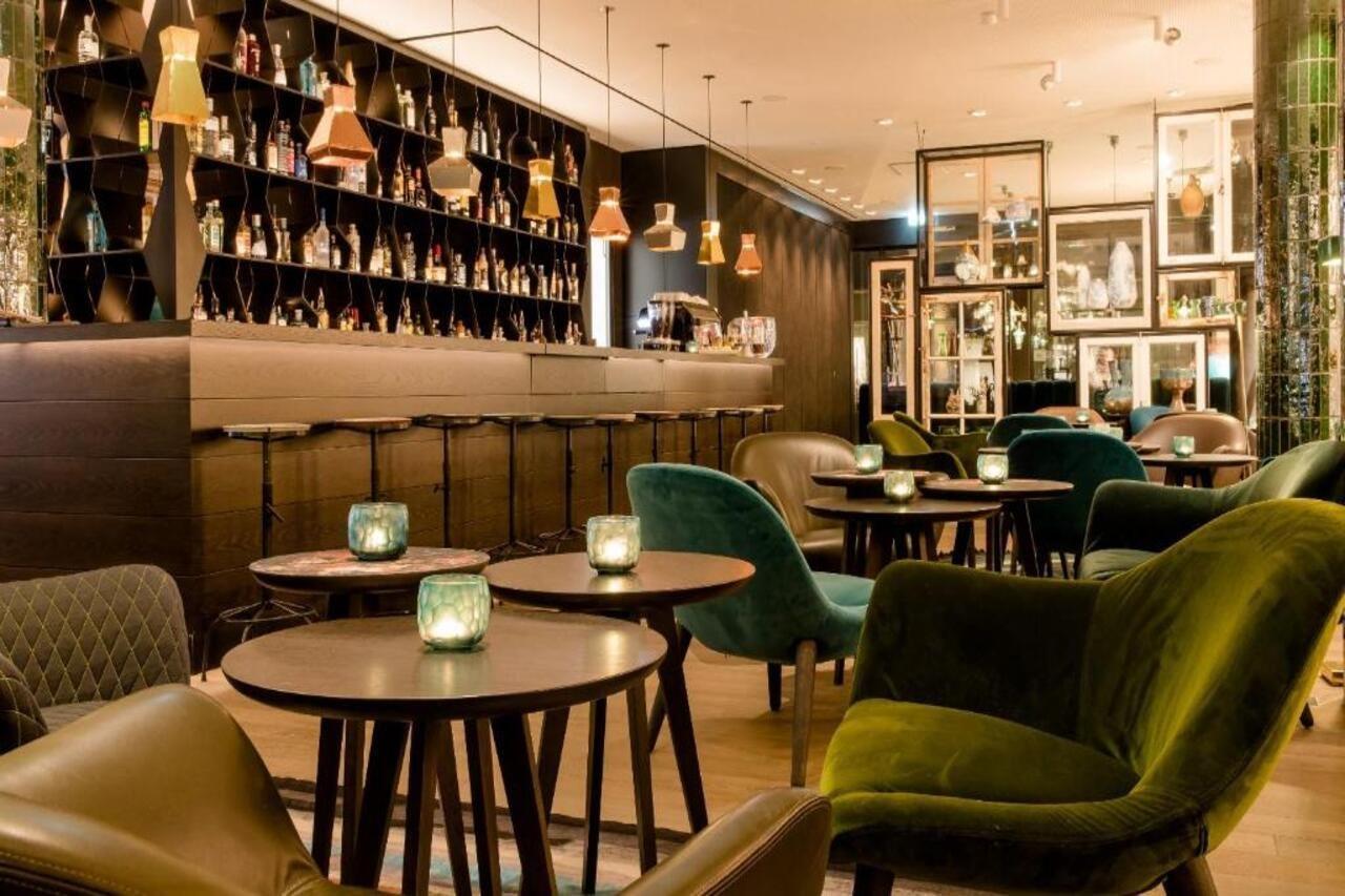 Motel One Amsterdam-Waterlooplein Bagian luar foto