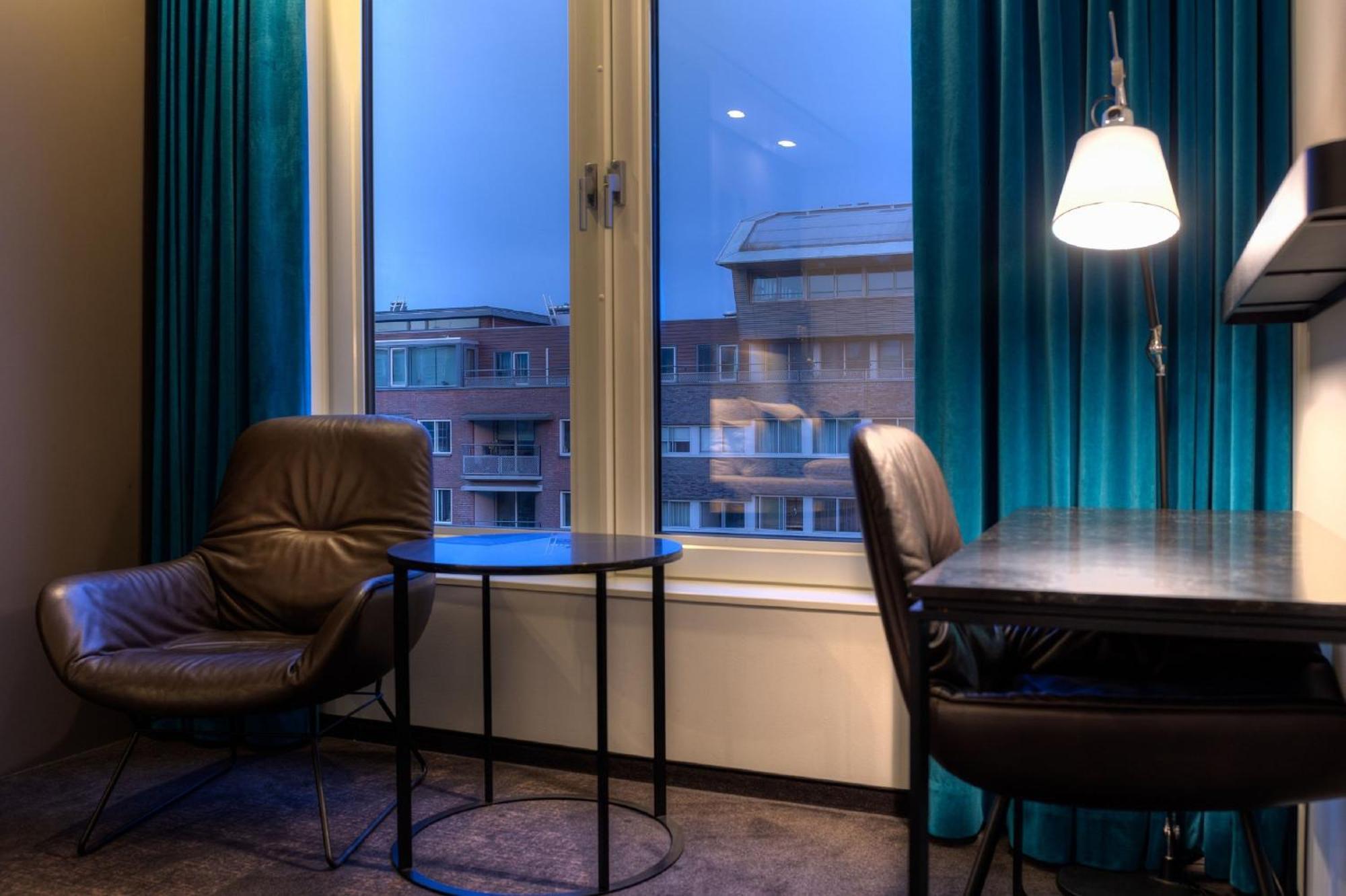 Motel One Amsterdam-Waterlooplein Bagian luar foto